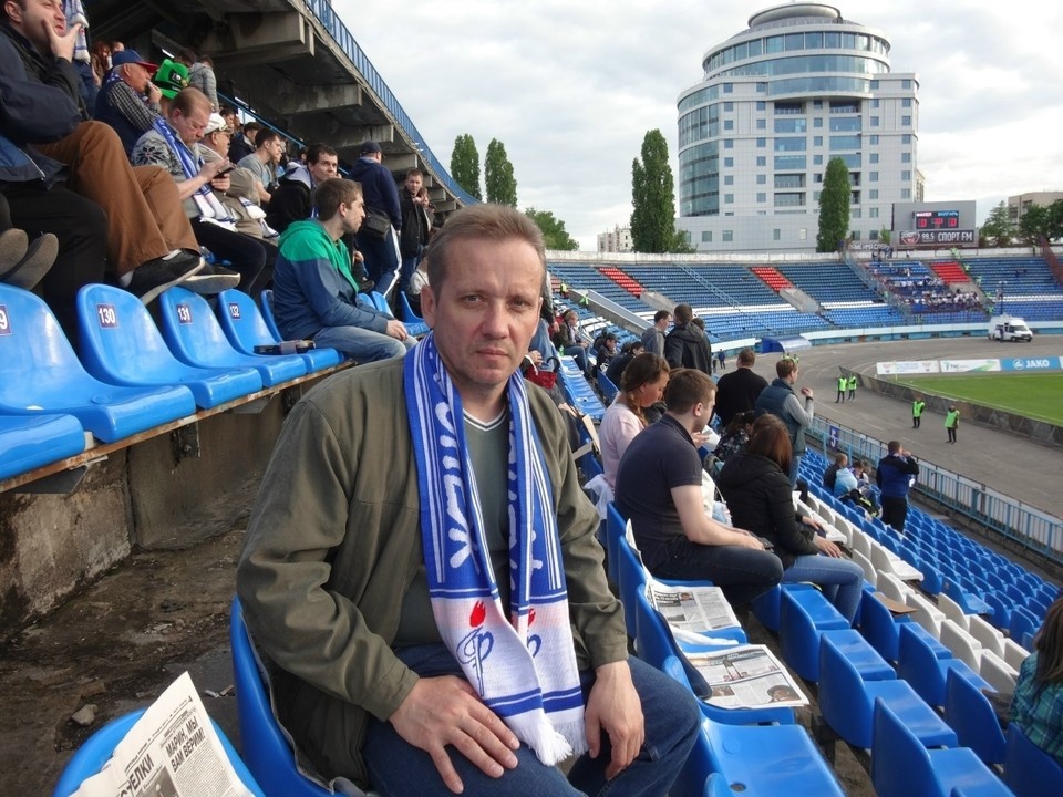    Вместе с футбольным историком Игорем Долгих (на фото) напоминаем о самых ярких событиях, которые происходили на ЦСП. Фото из архива Игоря ДОЛГИХ.