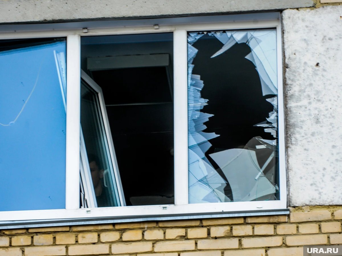     По словам югорчанки, ущерб квартире нанесла подрядная бригада