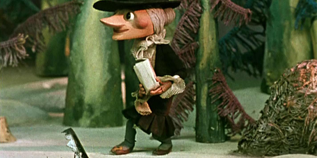 Что на самом деле означает "шапокляк" и почему так назвали старушку?