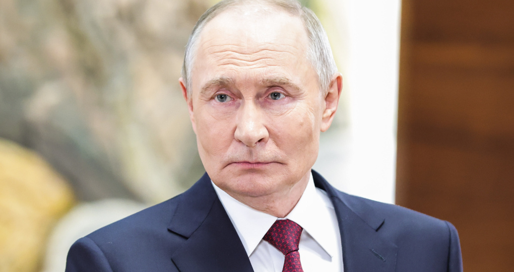 Путин рассказал о строительстве уникального атомного ледокола в России