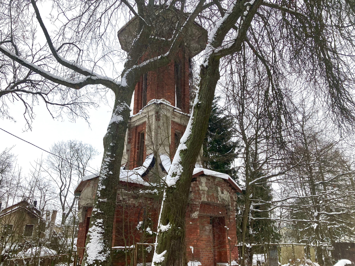 Сохранившаяся с конца IXX века водонапорная башня на улице Левитана. Фото автора.