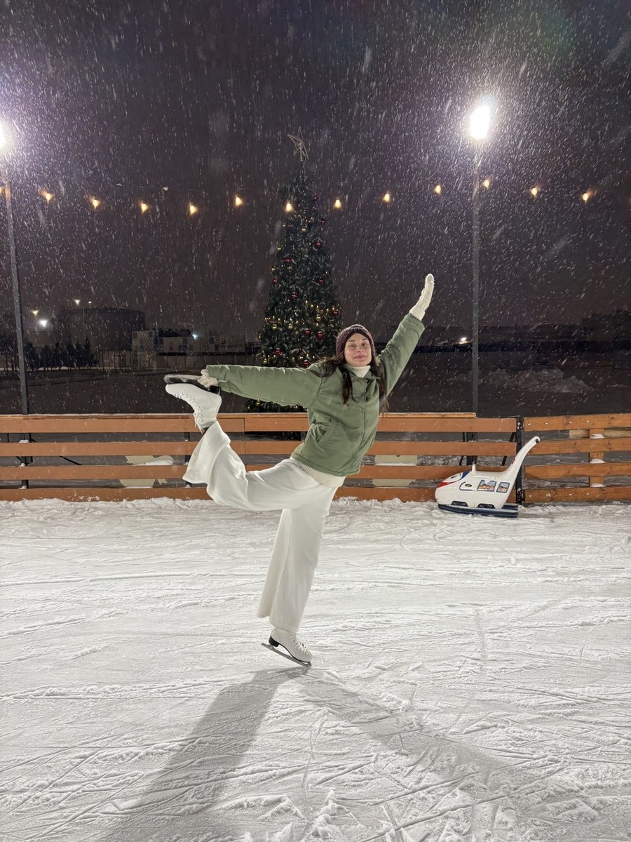 В часах работы бывают изменения. Актуальная информация о графике работы катка публикуется в социальных сетях Музея железных дорог России https://vk.com/rzd_museum