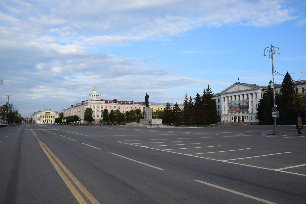 Площадь имени В.И. Ленина. Фото автора канала "Приключения Тома Сойера". 