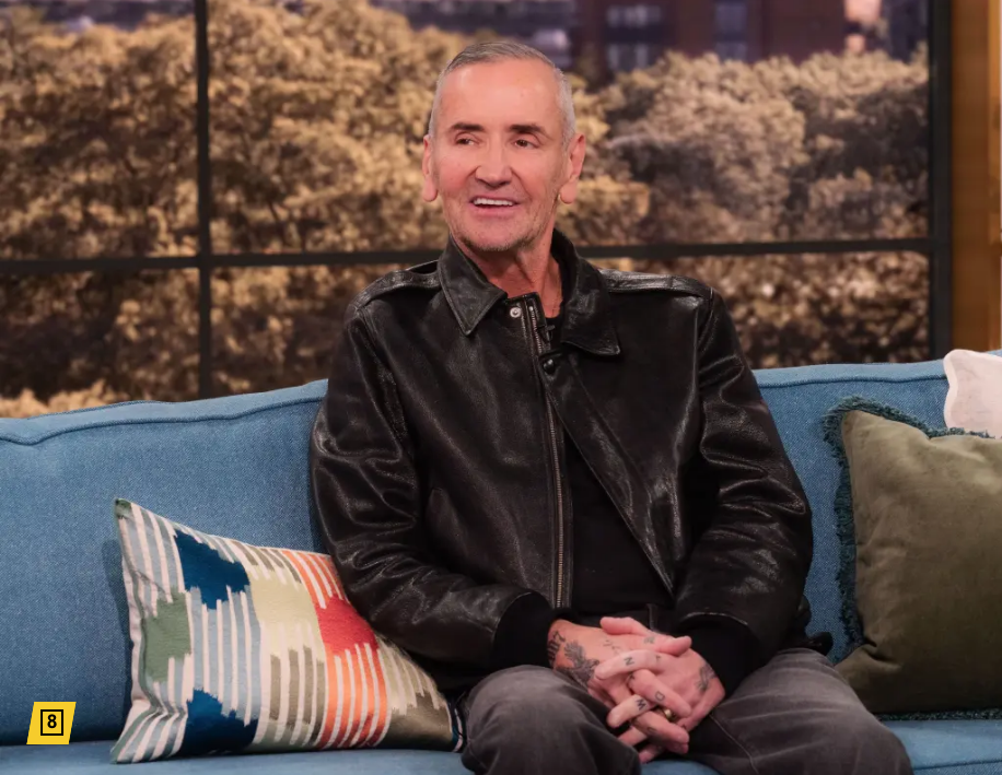 В пятницу диджей Фэт Тони подробно рассказал о «неуклюжем» свадебном танце Виктории Бекхэм с Бруклином Бекхэмом. Кен Маккей/ITV / Shutterstock