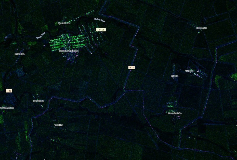 Спутниковый снимок территории к юго-востоку от Новониколаевки (подконтрольные Киеву территории Запорожской области). На снимках видны автомобильные дороги, а также вырытые ВСУ траншеи

Изображение: спутник Sentinel-2