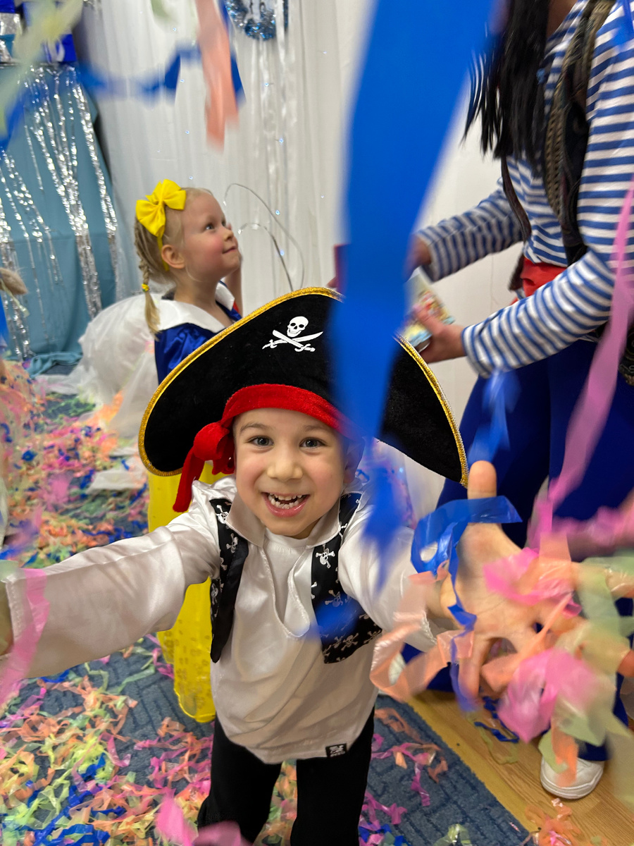 Фото автора. Дискотека на первой елке 