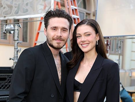    Бруклин Бекхэм и Никола Пельтц. Фото: Stefanie Keenan/Getty Images for Vogue