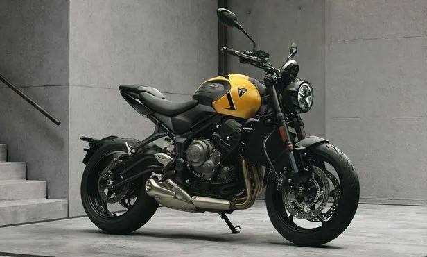 TRIUMPH ПРЕДСТАВЛЯЕТ ДВОЙНУЮ НОВИНКУ: ТРИЦВЕТНЫЙ TRIDENT 660 И ТУРИНГОВЫЙ TIGER SPORT 660