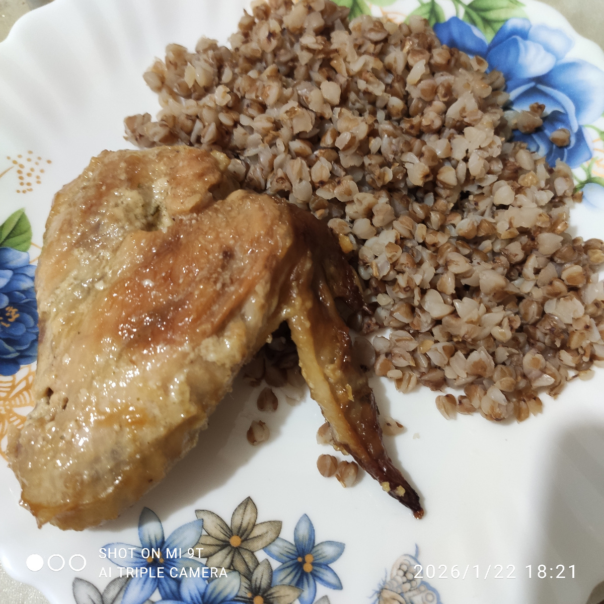 Курочка с гречкой