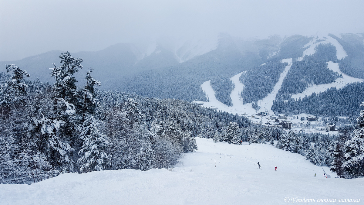 Трасса на Северном склоне с видом на Южный