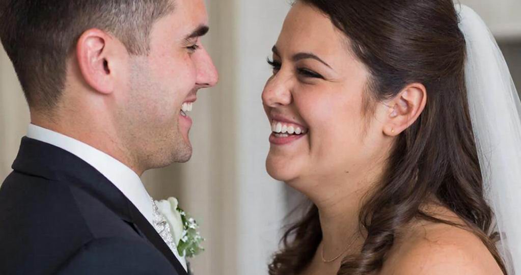 Сосуд она, в котором пустота, или огонь, мерцающий в сосуде?