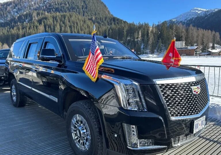 Президентский Cadillac: новая броневерcия Escalade замечена в кортеже в Давосе