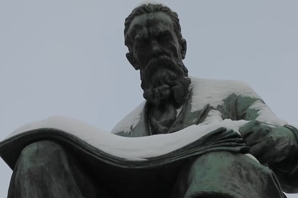    Памятник композитору отреставрировали. Фото: tvspb.ru