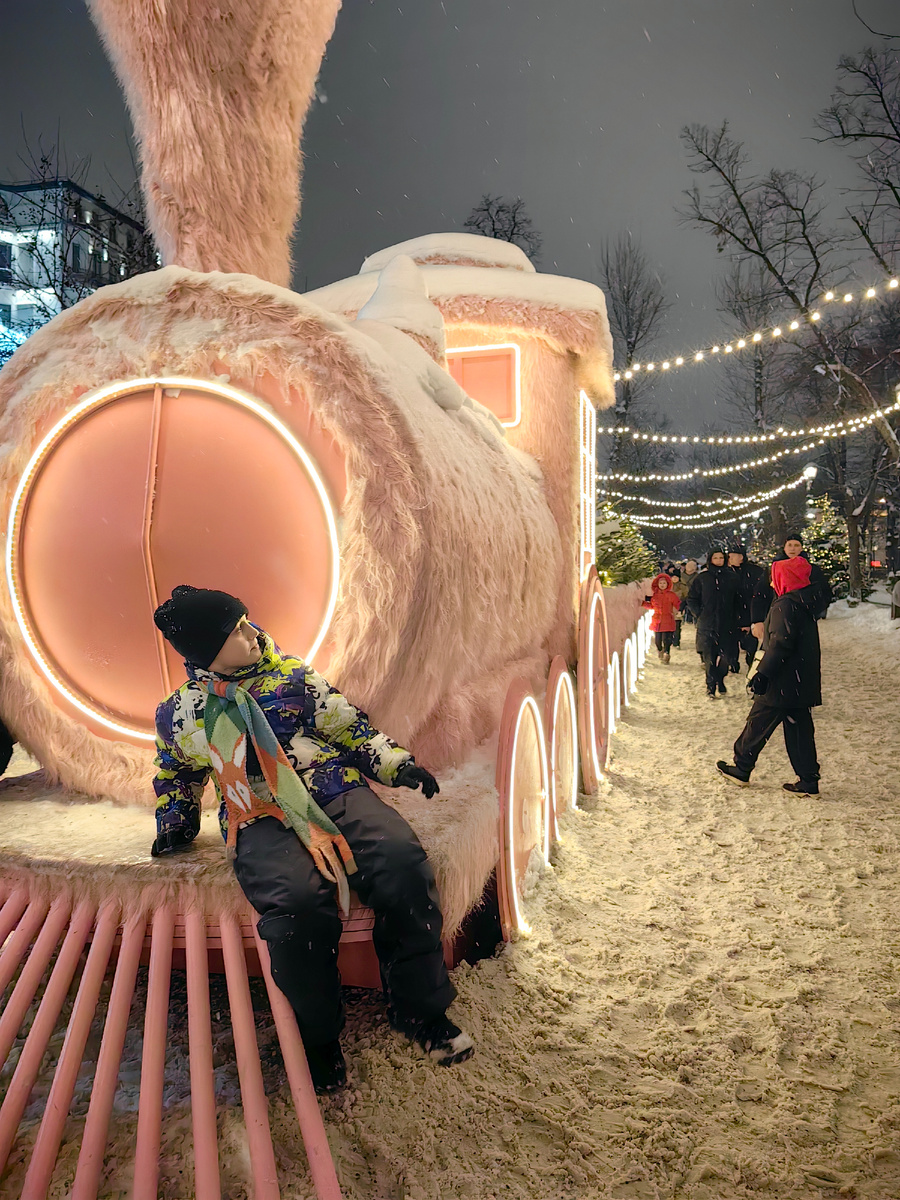 Розовый паровоз в Москве