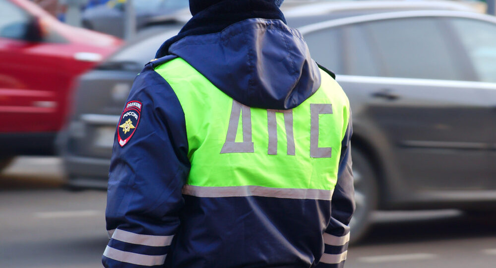 Нелегал из Азербайджана проломил череп гаишнику в Петербурге, чтобы не оформлять ДТП