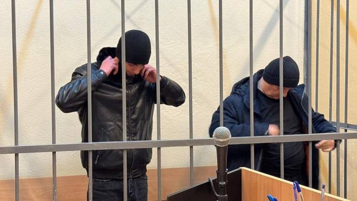 Суд арестовал двух охранников ТЦ в Петербурге, после нападения которых умер посетитель