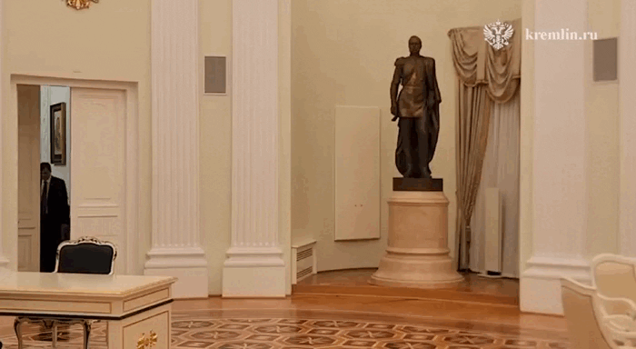    Кадры kremlin.ru