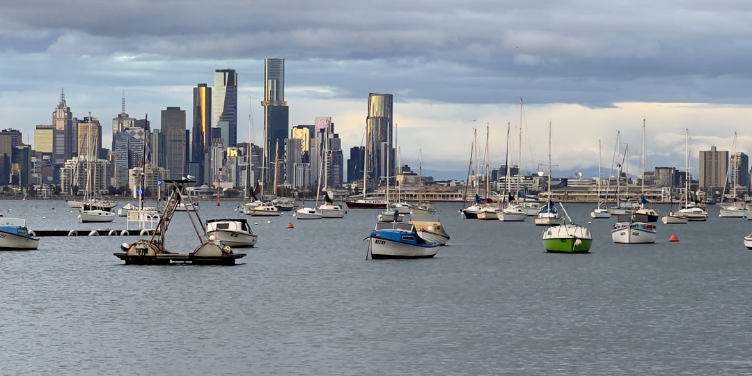 Страны, в которых легко остаться жить с российским паспортом в 2026 году