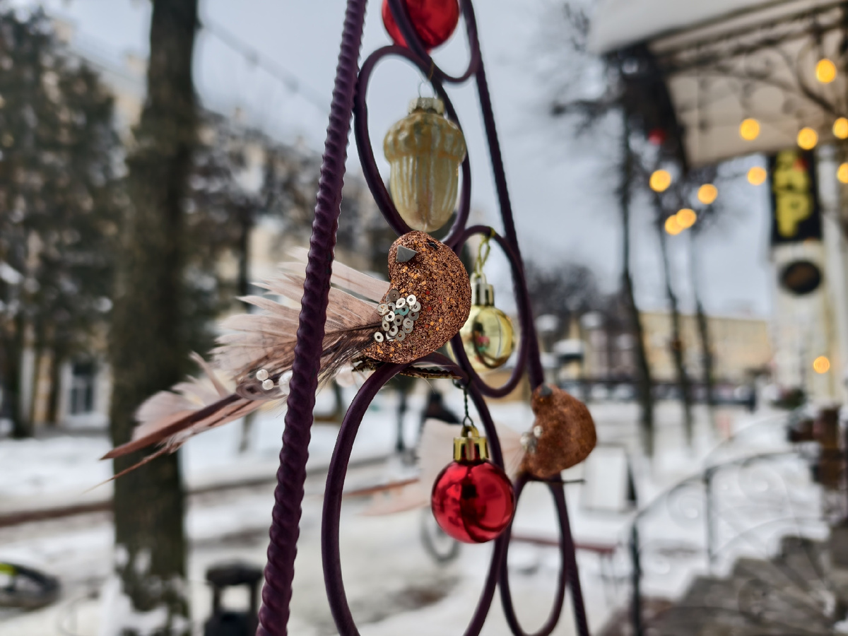 На улице города