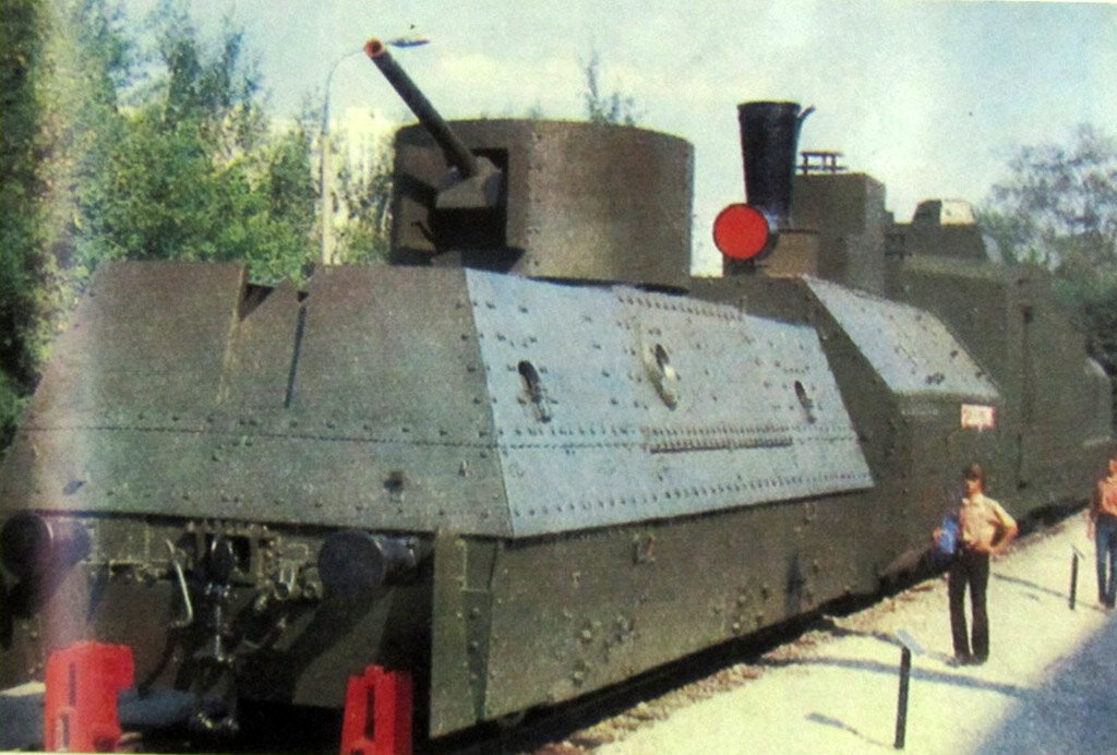 Бронеплощадка ПЛ-43 после вмешательства киношников