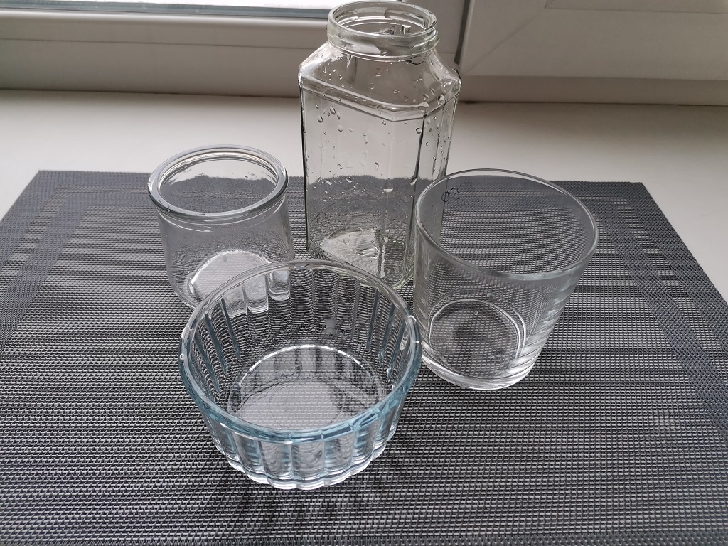 Обычная стеклянная посуда...