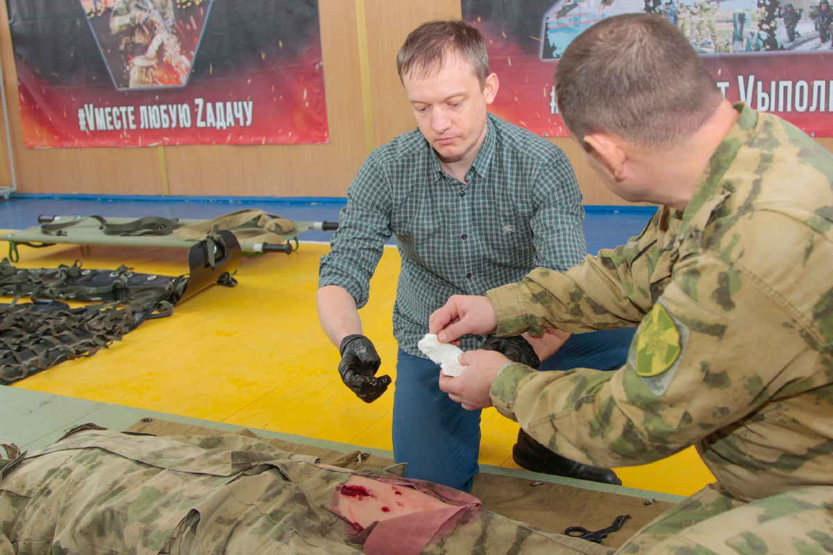 Продюсерские центры работают под повестку, естественно, я старался адаптировать под свою тематику. Порой было брутально. Всегда было интересно и весело, но алгоритмы соцсетей не любят разнообразие.