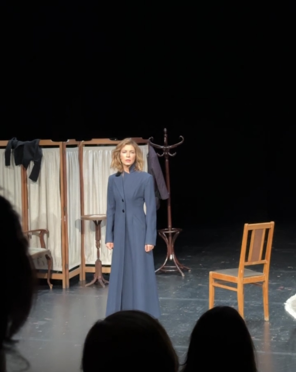 Елена Подкаминская «Неосторожная актриса»