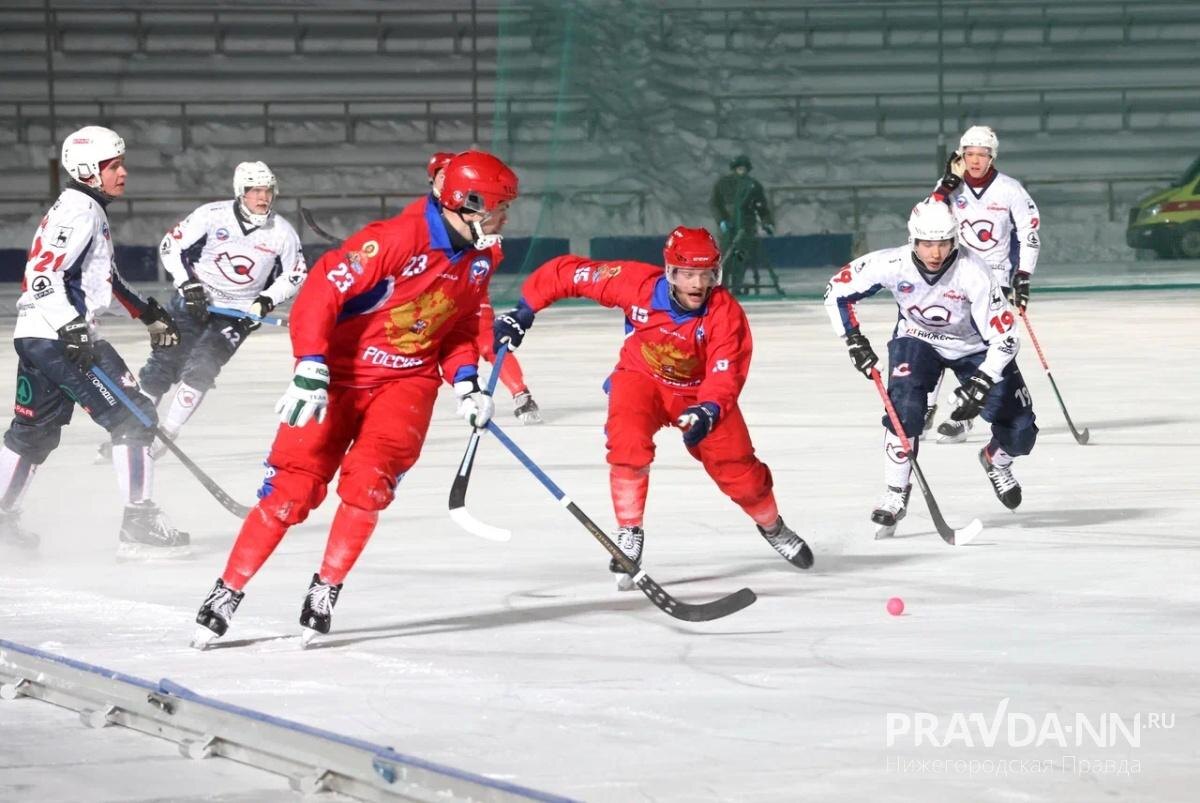    Игра на стадионе \