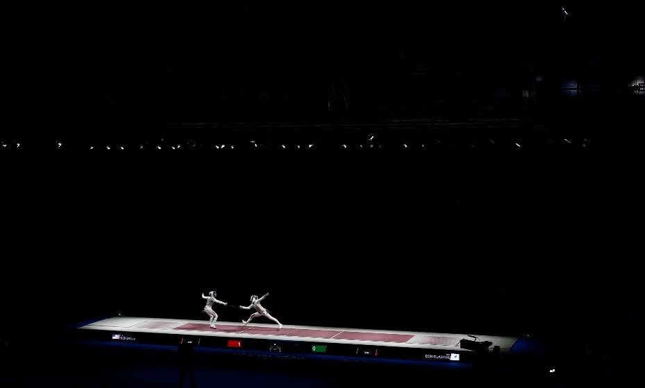    Чемпионат Европы по фехтованию перенесли. Reuters