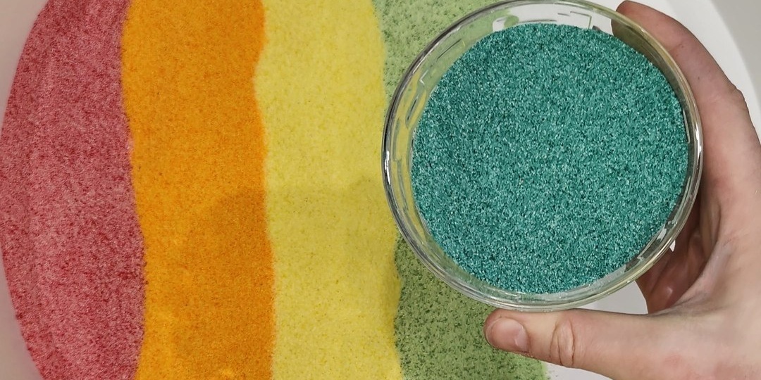 Разноцветный песок