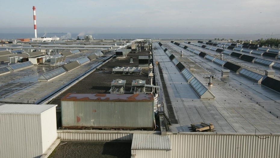    Россия. Санкт-Петербург. Табачная фабрика "JTI-Петро". Автор фото: Евгений Асмолов / "ДП"