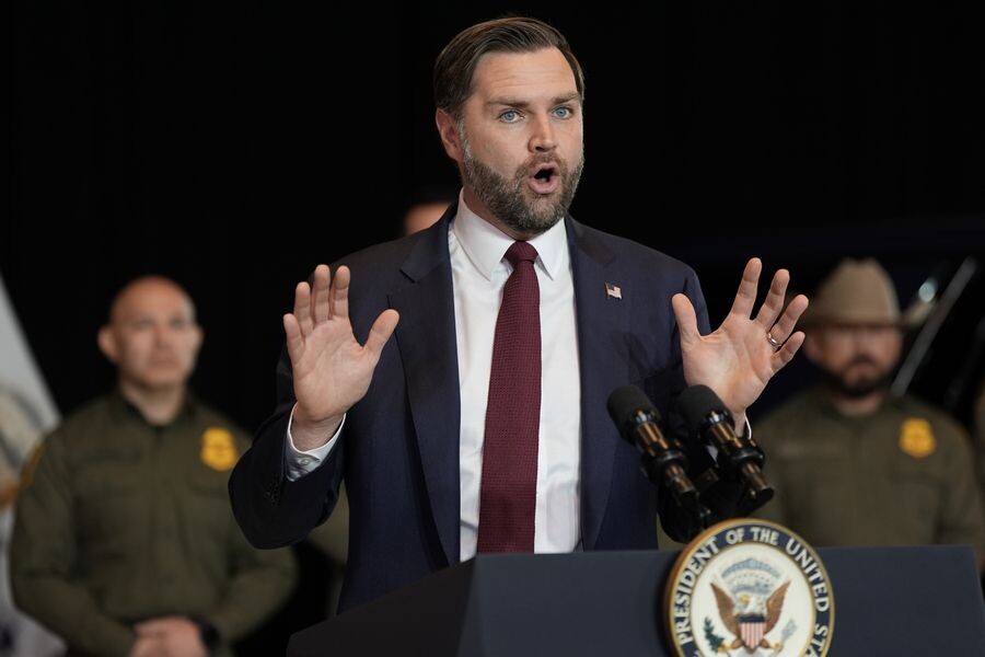    Вице-президент США Джей Ди Вэнс / Источник: © Angelina Katsanis/AP/TASS