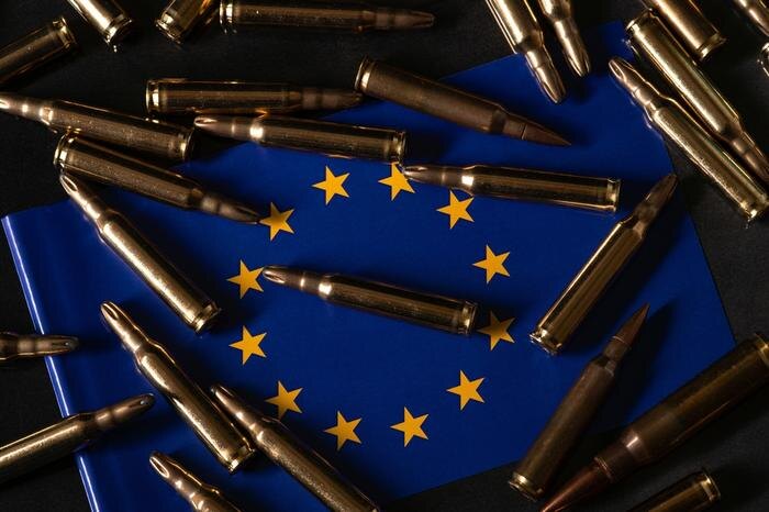 Обложка © Shutterstock / FOTODOM / MantasVD