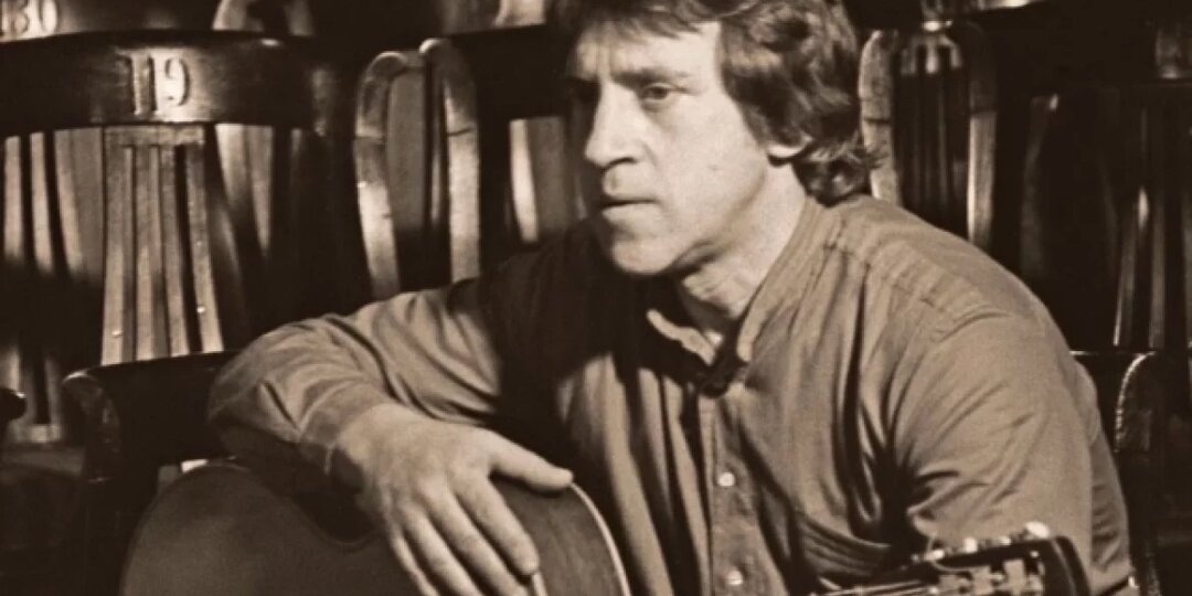 Из Москвы в «Мазулук». Как Владимир Высоцкий впервые взял в руки гитару