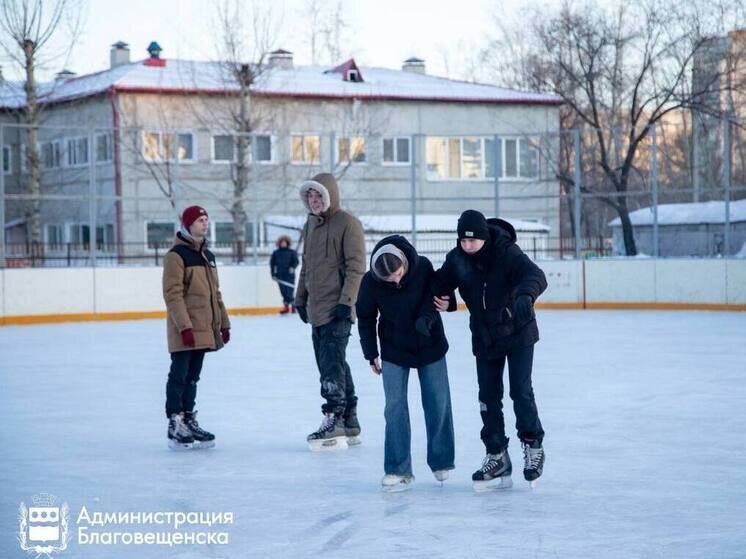     Массовые катания на День студенчества прошли в Благовещенске фото: пресс-служба администрации Благовещенска