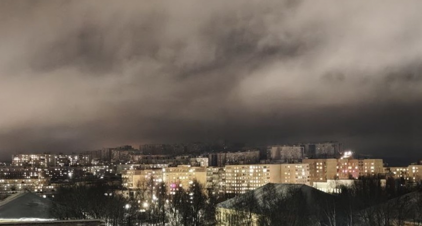    В Мурманске часть домов остается без света. Фото: Златка Гришанова