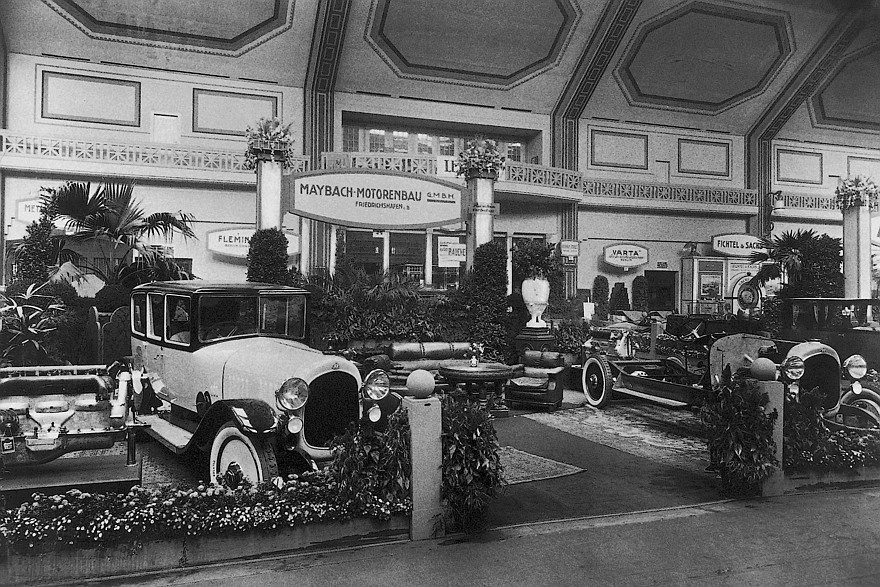    Maybach W3 на Берлинском автосалоне 1921 года