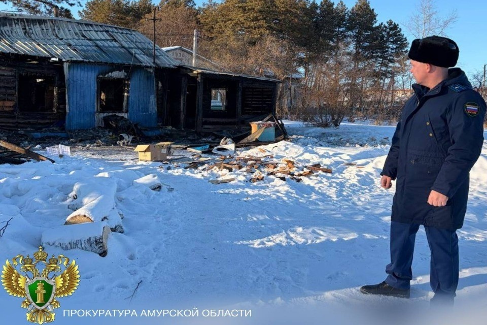    На месте происшествия работал заместитель прокурора Ивановского района Кирилл Попов Фото: прокуратура Амурской области