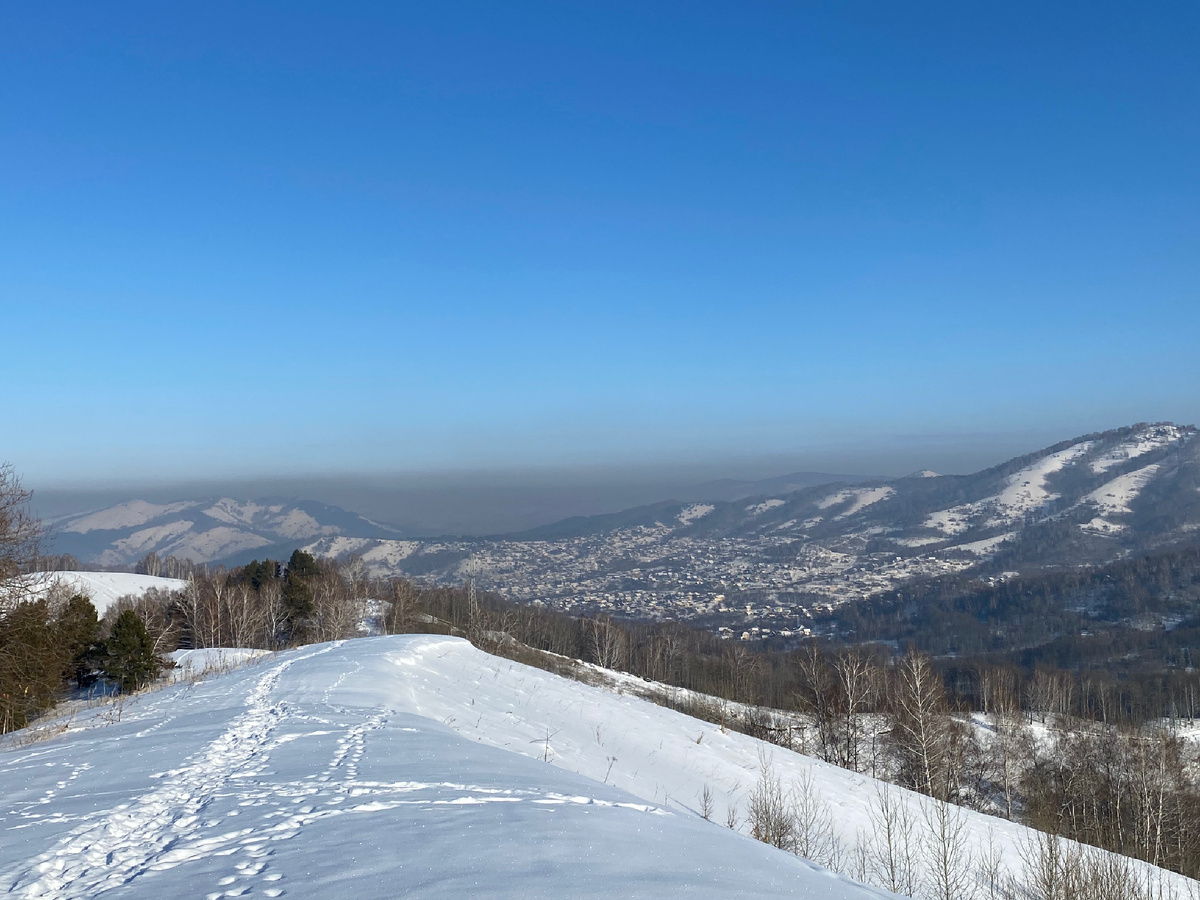 Так выглядит Горно Алтайск, который как сажевый фильтр собирает, все нечистоты бездумного населения Алтая.