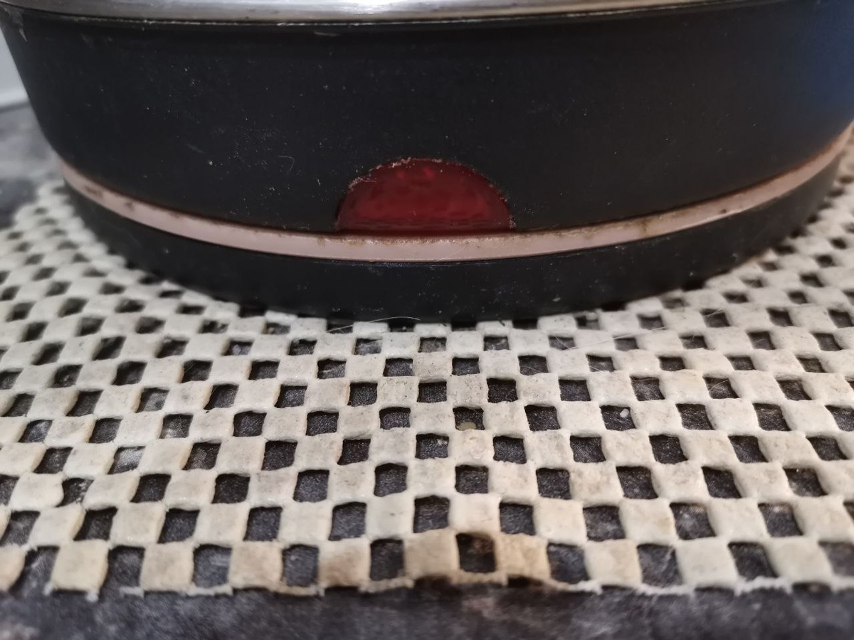 На чайнике не загорается светодиод индикации питания