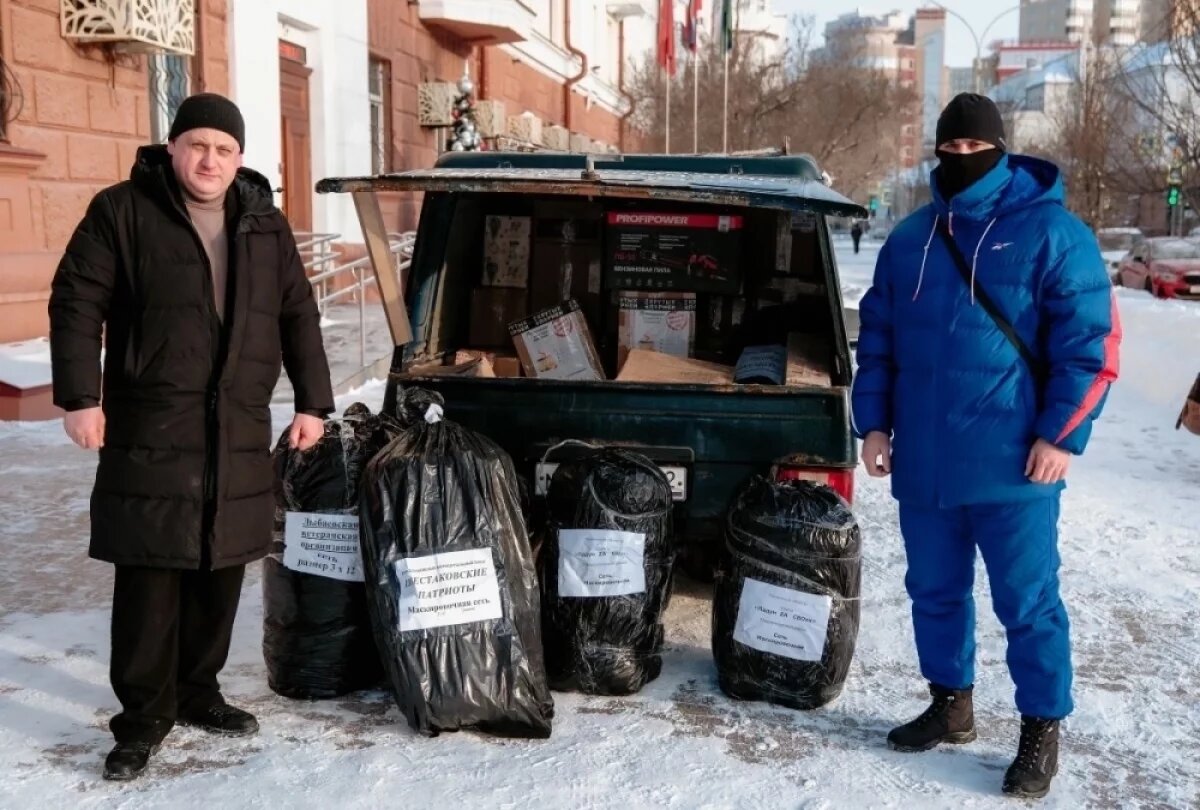    Жители Заводоуковска передали участнику СВО автомобиль с гумпомощью