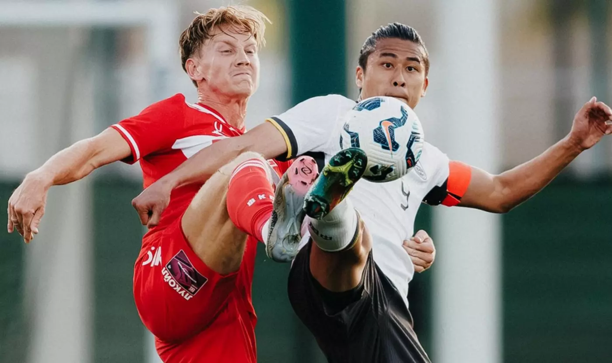 Эпизод из товарищеского матча: "Спартак" - сборная Китая в Дубае. Фото из интернета.