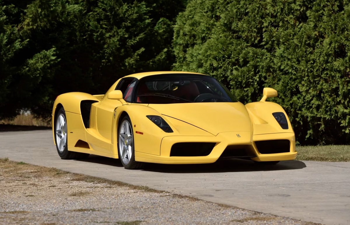    Ferrari Enzo 2003 года стал одним из ключевых лотов в коллекции Фила Бахмана