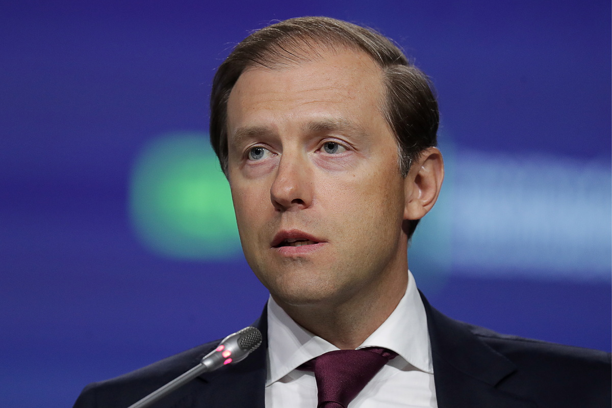    Первый зампред правительства РФ Денис Мантуров  Донат Сорокин/ТАСС