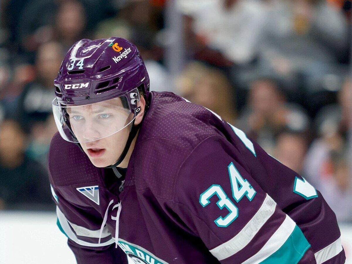    Российский защитник "Анахайм Дакс" Павел Минтюков | © Фото : Пресс-служба "Анахайма"