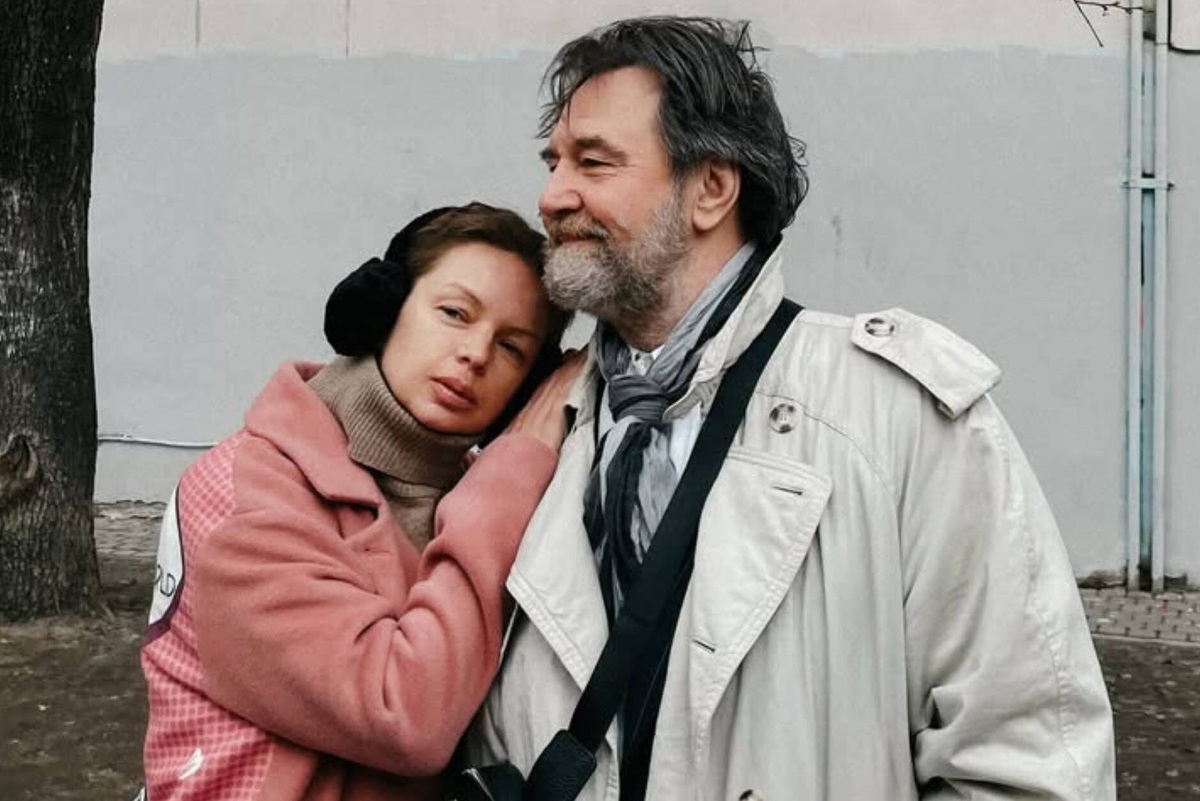     «Внезапно. Трагически»: Алиса Гребенщикова рассказала о смерти отчима