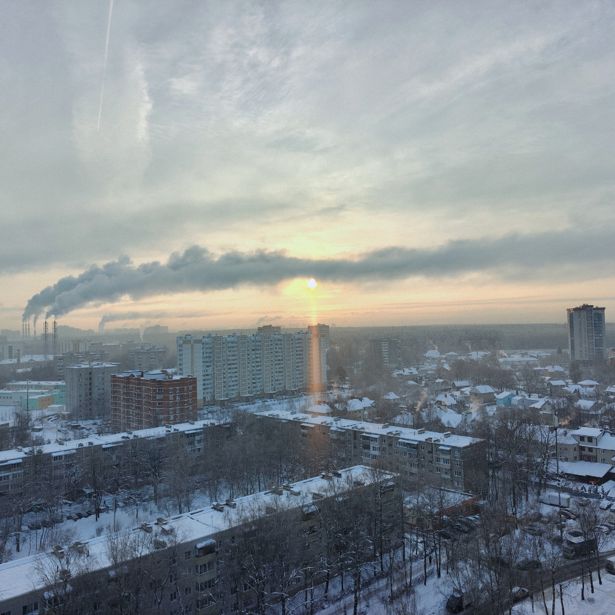 Ситуация за бортом - облачно -21" проглядывает солнышко (фото автора)