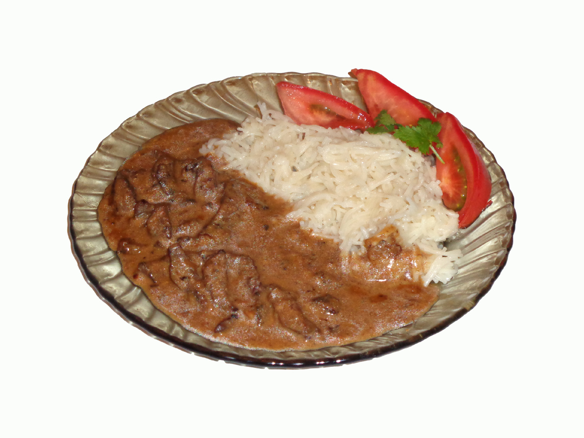 Бефстроганов с вермишелью. Фото автора