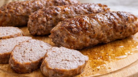 Домашние мясные колбаски в пергаменте: готовлю без масла в аэрогриле и духовке. Идеальны для вторых блюд, завтраков, закуски