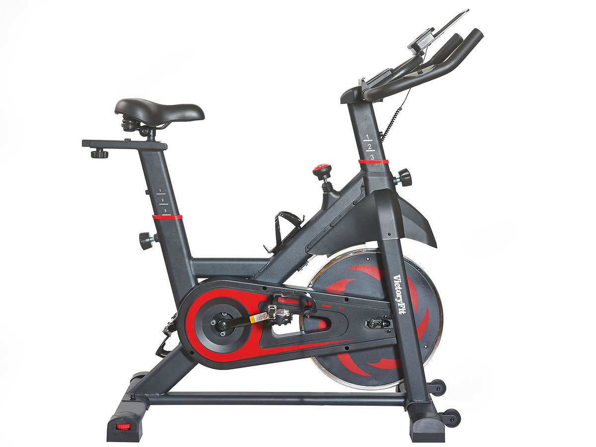 Спинбайк, если кто не знает, что это. Это не то же самое, что велотренажер, если что.